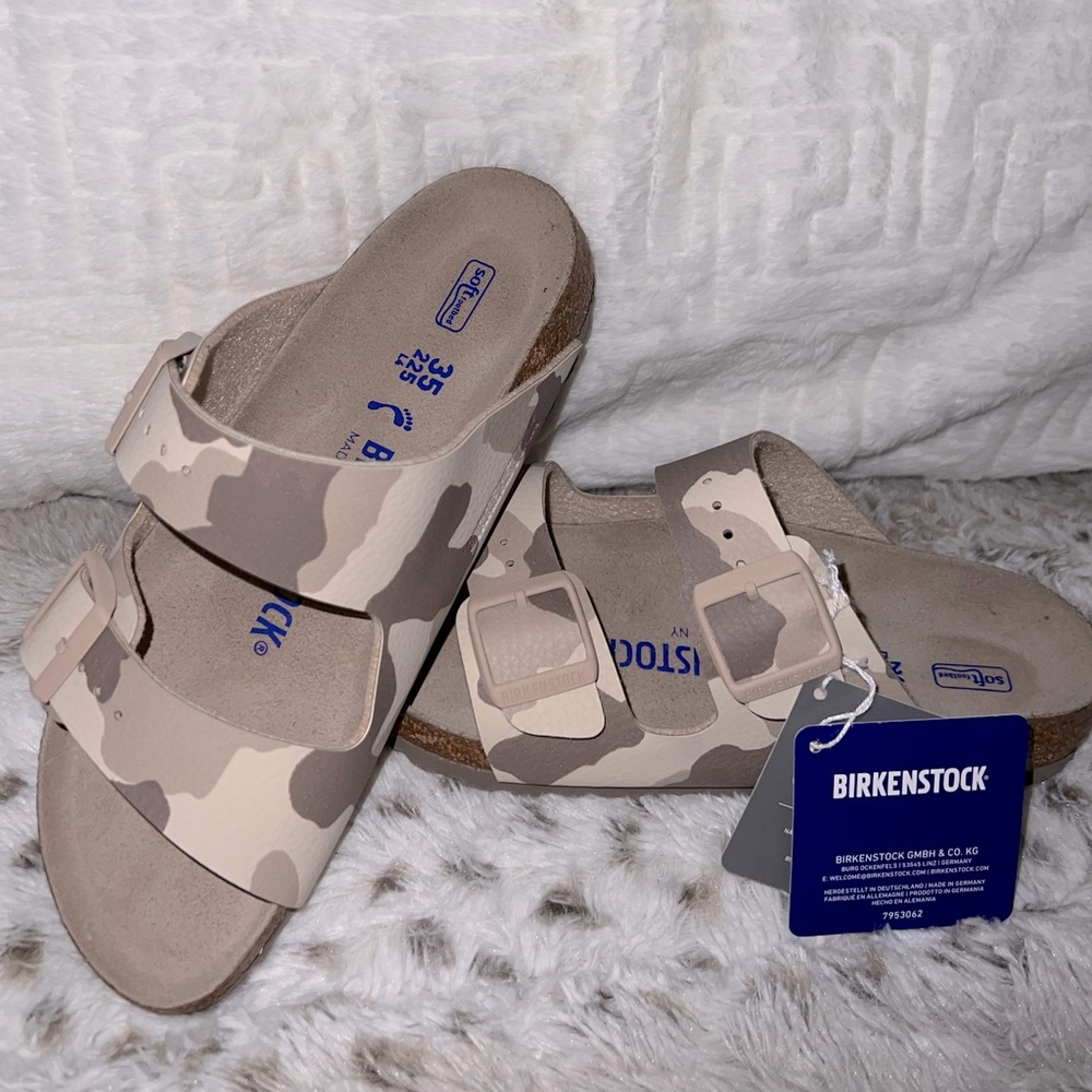 NWT Birkenstock Arizona Soft Footbed